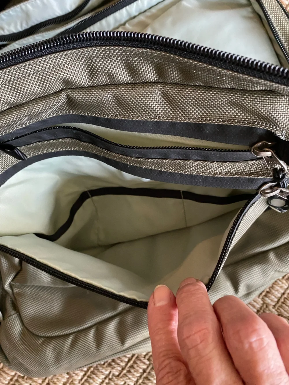 Patagonia slim briefcase